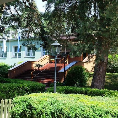 Lesny Osrodek Szkoleniowy W Puszczykowie Puszczykowo Exteriér fotografie