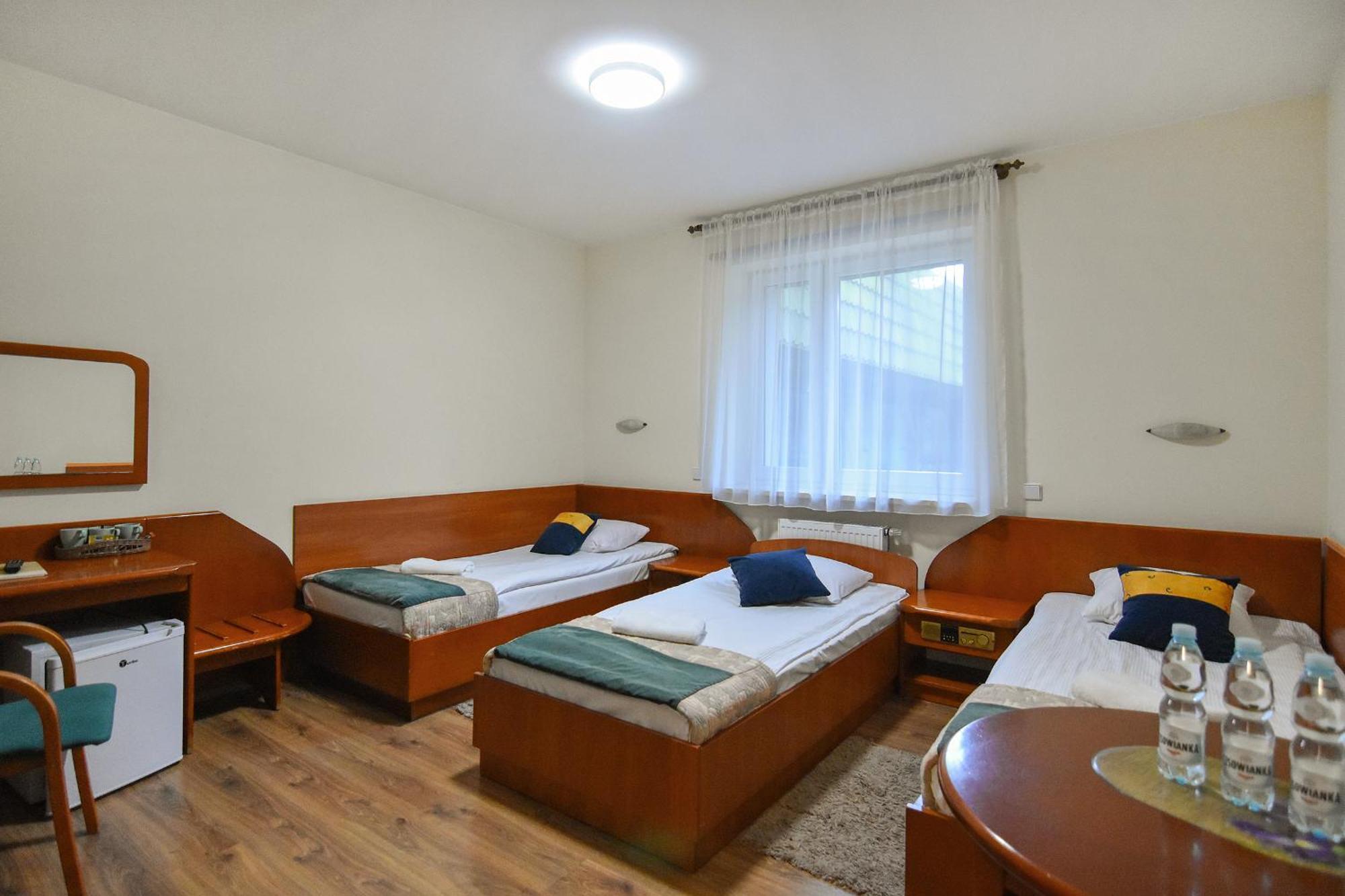 Lesny Osrodek Szkoleniowy W Puszczykowie Puszczykowo Exteriér fotografie