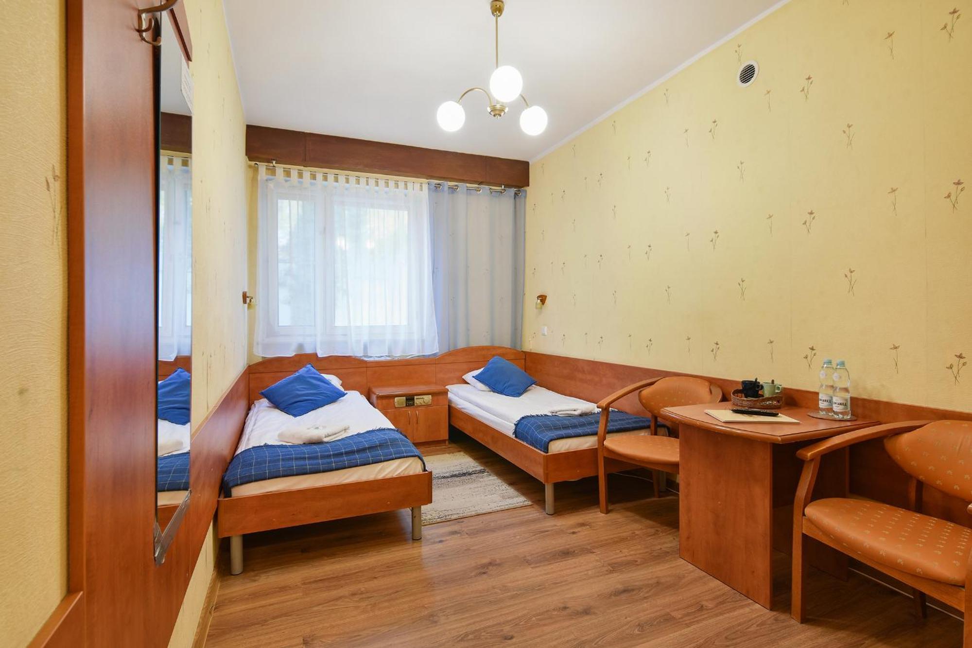 Lesny Osrodek Szkoleniowy W Puszczykowie Puszczykowo Exteriér fotografie