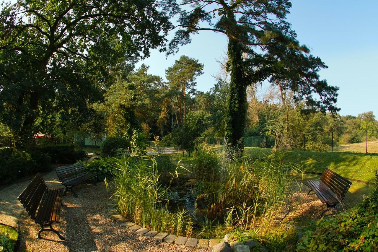 Lesny Osrodek Szkoleniowy W Puszczykowie Puszczykowo Exteriér fotografie