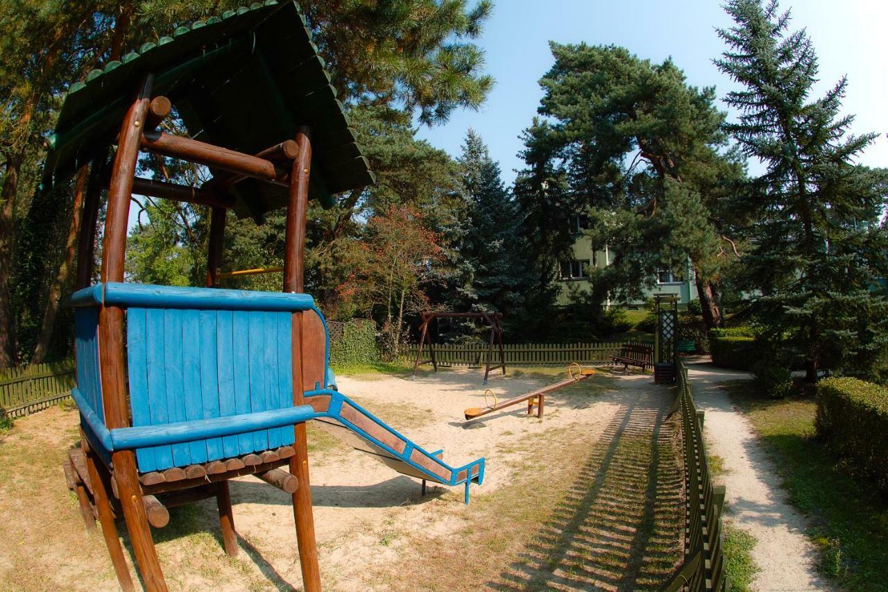Lesny Osrodek Szkoleniowy W Puszczykowie Puszczykowo Exteriér fotografie